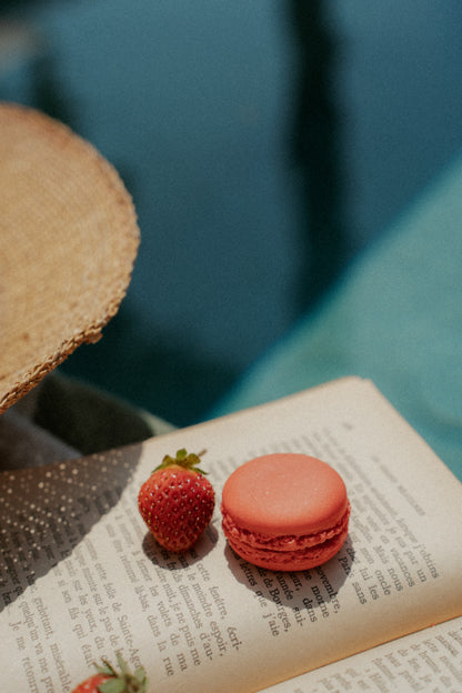 The Rêve Macaron Gift Box: A Taste of French Luxury